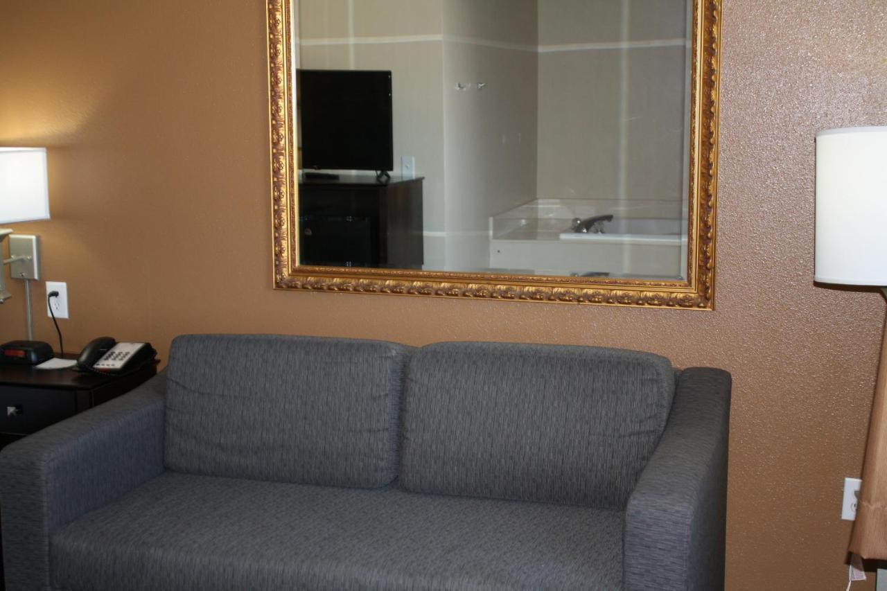 Quality Inn & Suites Wichita Falls I-44 Экстерьер фото