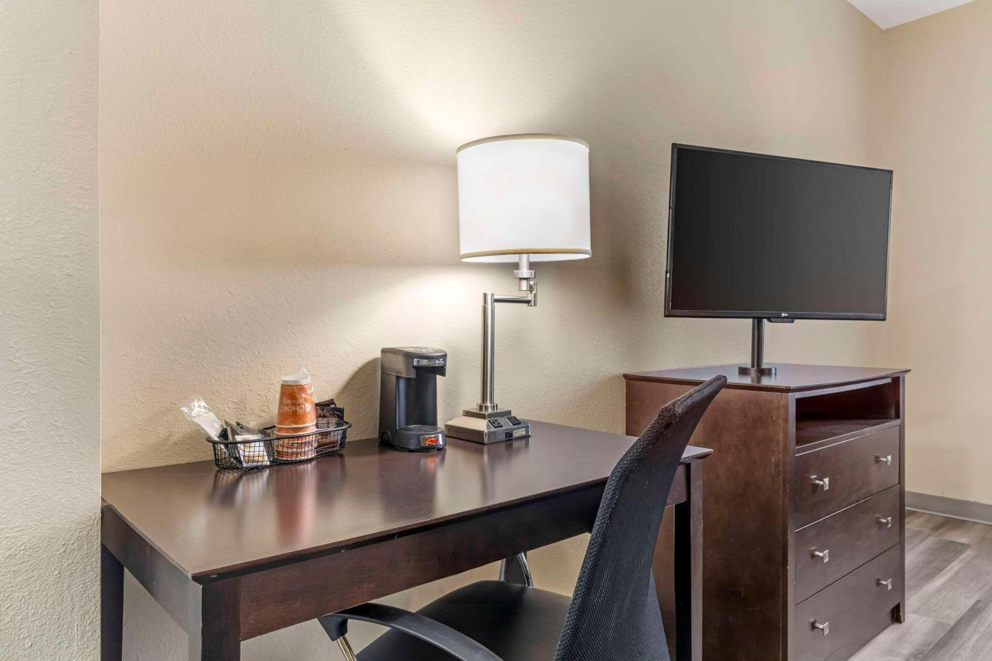 Quality Inn & Suites Wichita Falls I-44 Экстерьер фото