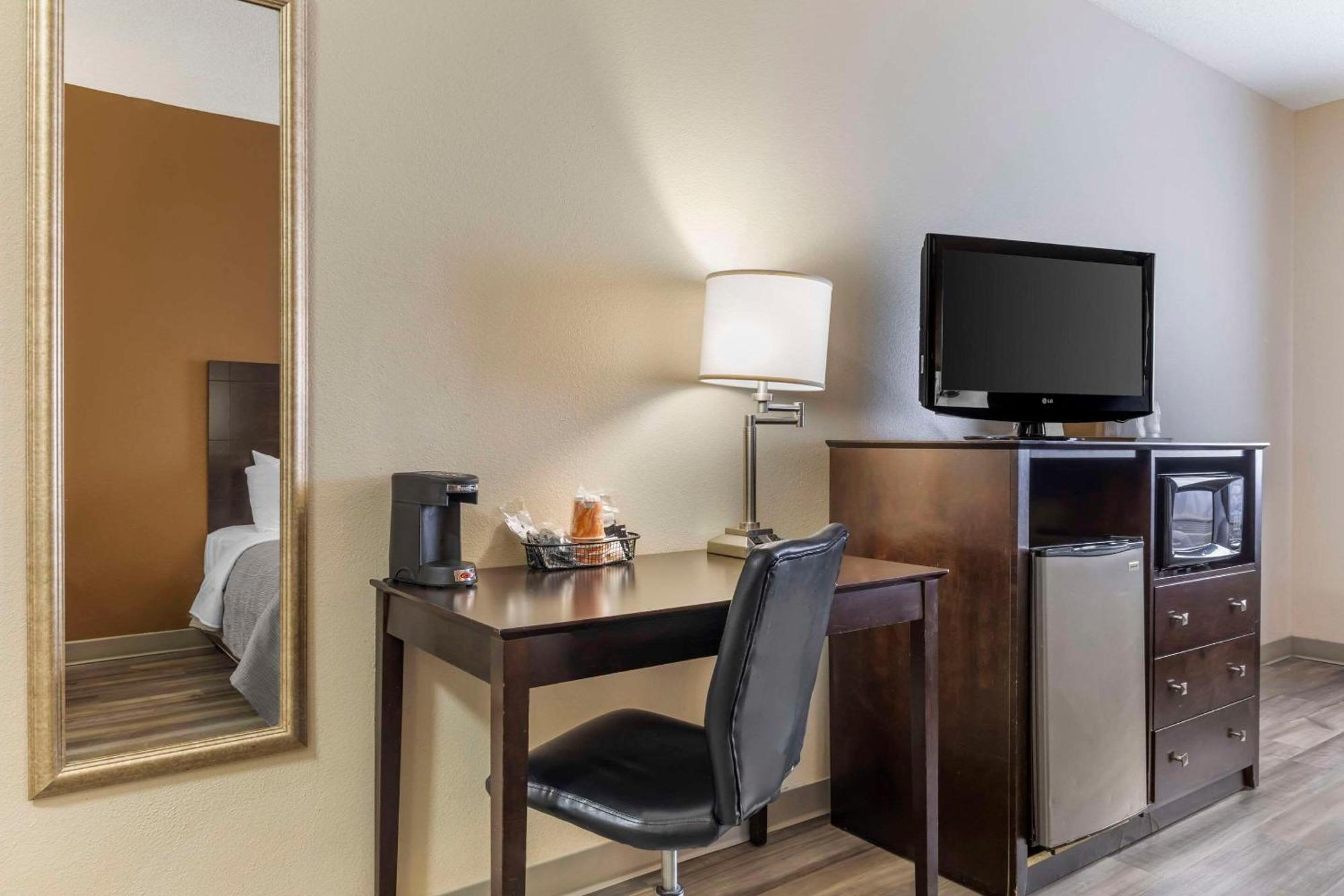 Quality Inn & Suites Wichita Falls I-44 Экстерьер фото
