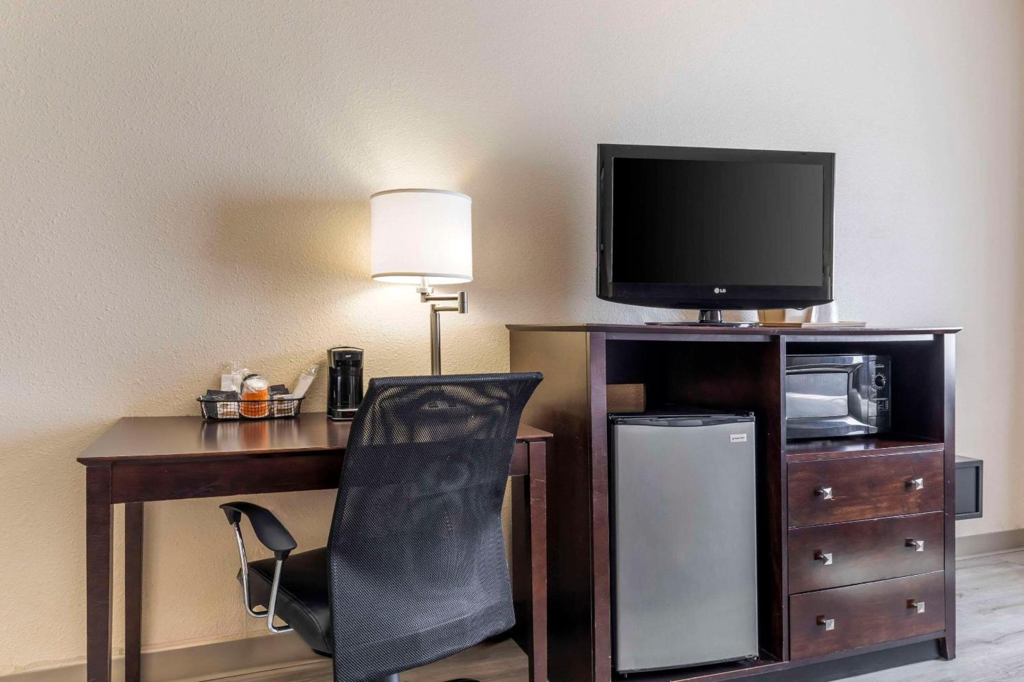 Quality Inn & Suites Wichita Falls I-44 Экстерьер фото