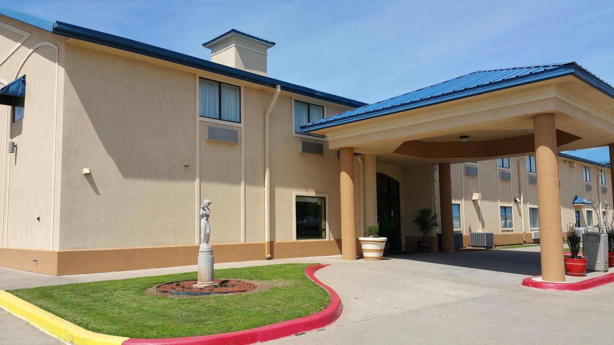 Quality Inn & Suites Wichita Falls I-44 Экстерьер фото